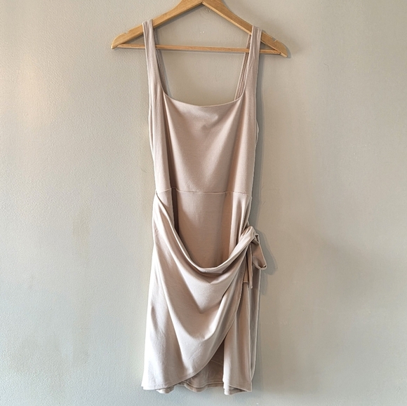 Aritzia Wilfred Saturn Sleeveless Casual Wrap Mini Dress Cream Size Large - Picture 6 of 14